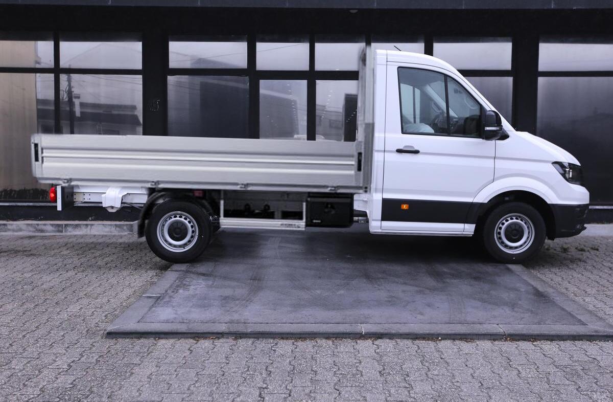 VOLKSWAGEN Crafter 50 2.0 TDI L3