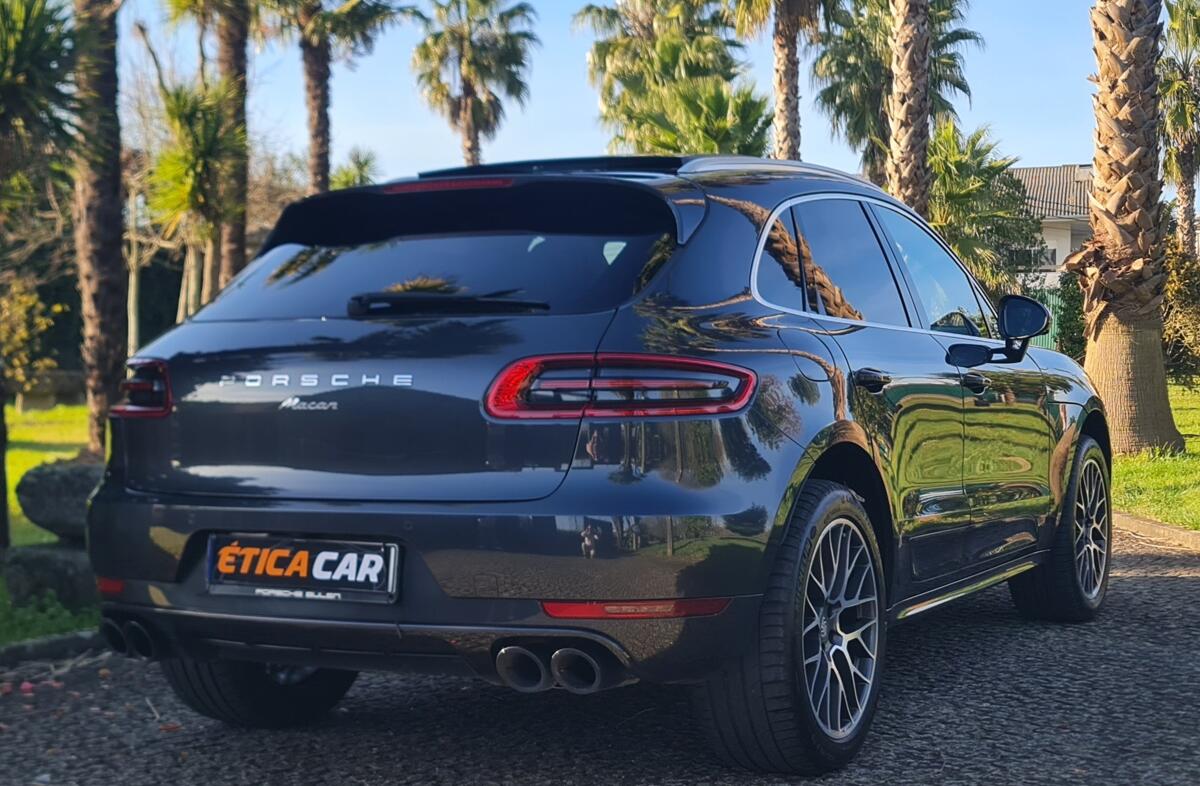 PORSCHE Macan Macan