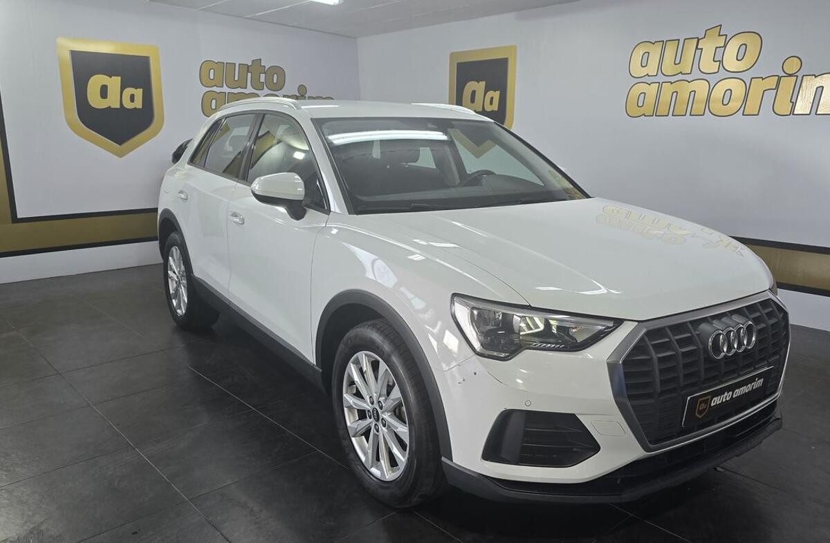 AUDI Q3 45 TFSIe S tronic