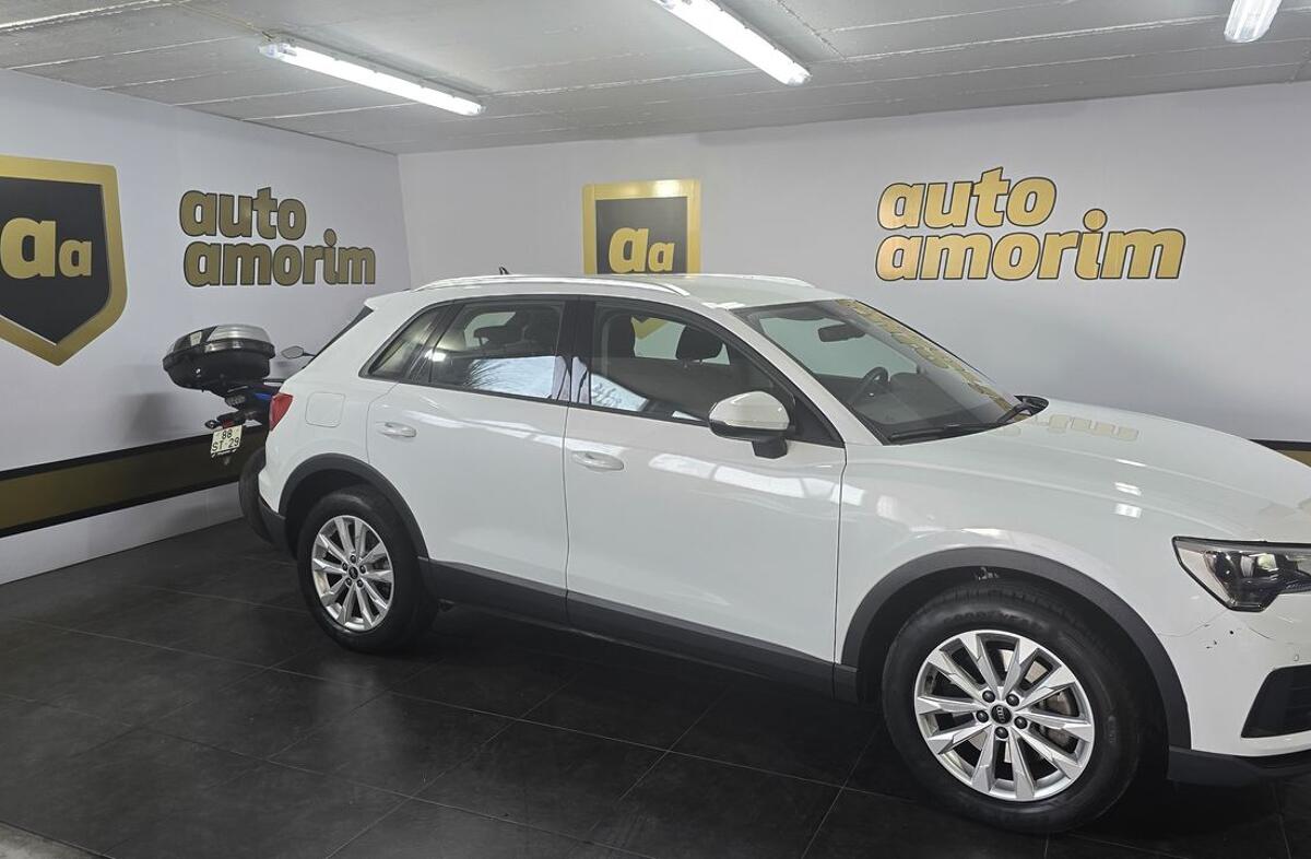 AUDI Q3 45 TFSIe S tronic