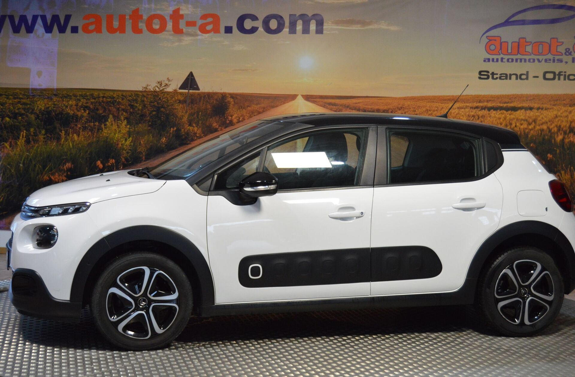CITROEN C3 1.2 PureTech Shine Pack