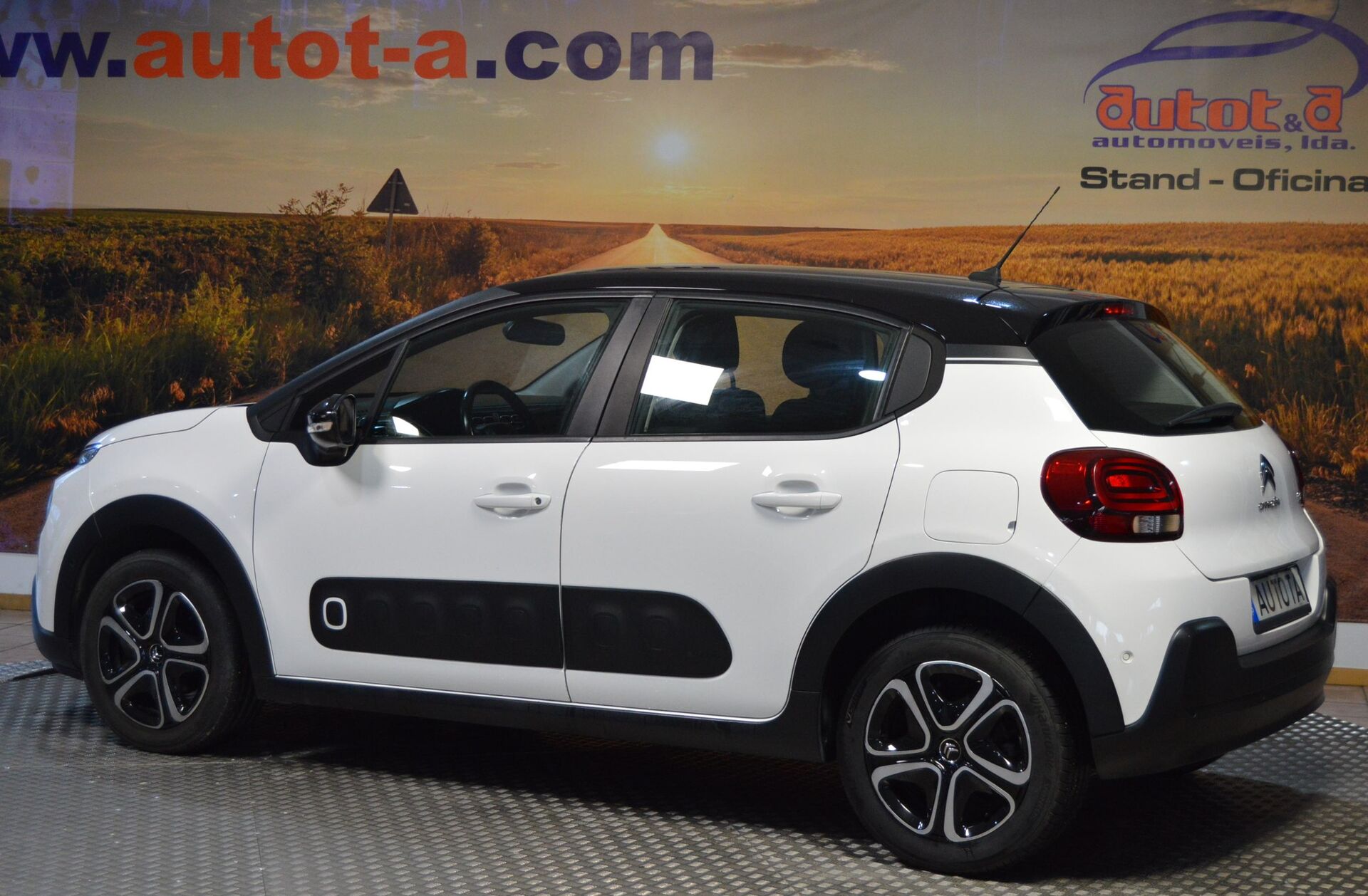 CITROEN C3 1.2 PureTech Shine Pack