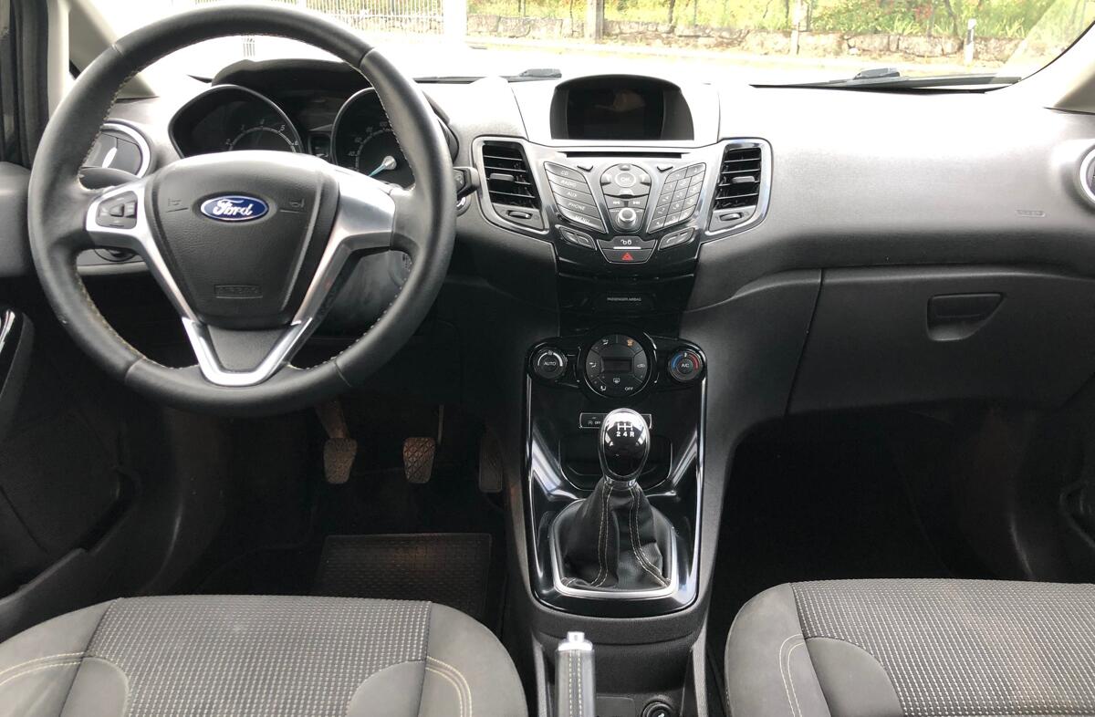 FORD Fiesta 1.0 Ti-VCT Titanium