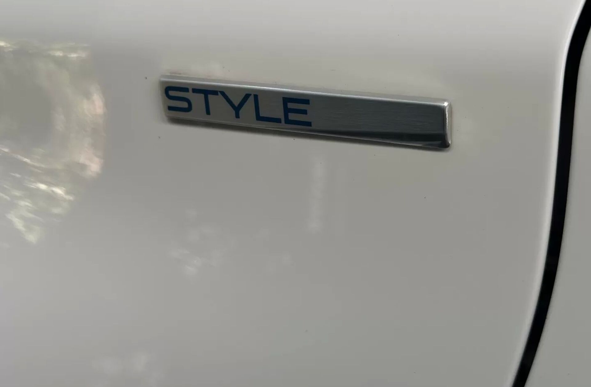 PEUGEOT 208 1.2 PureTech Style