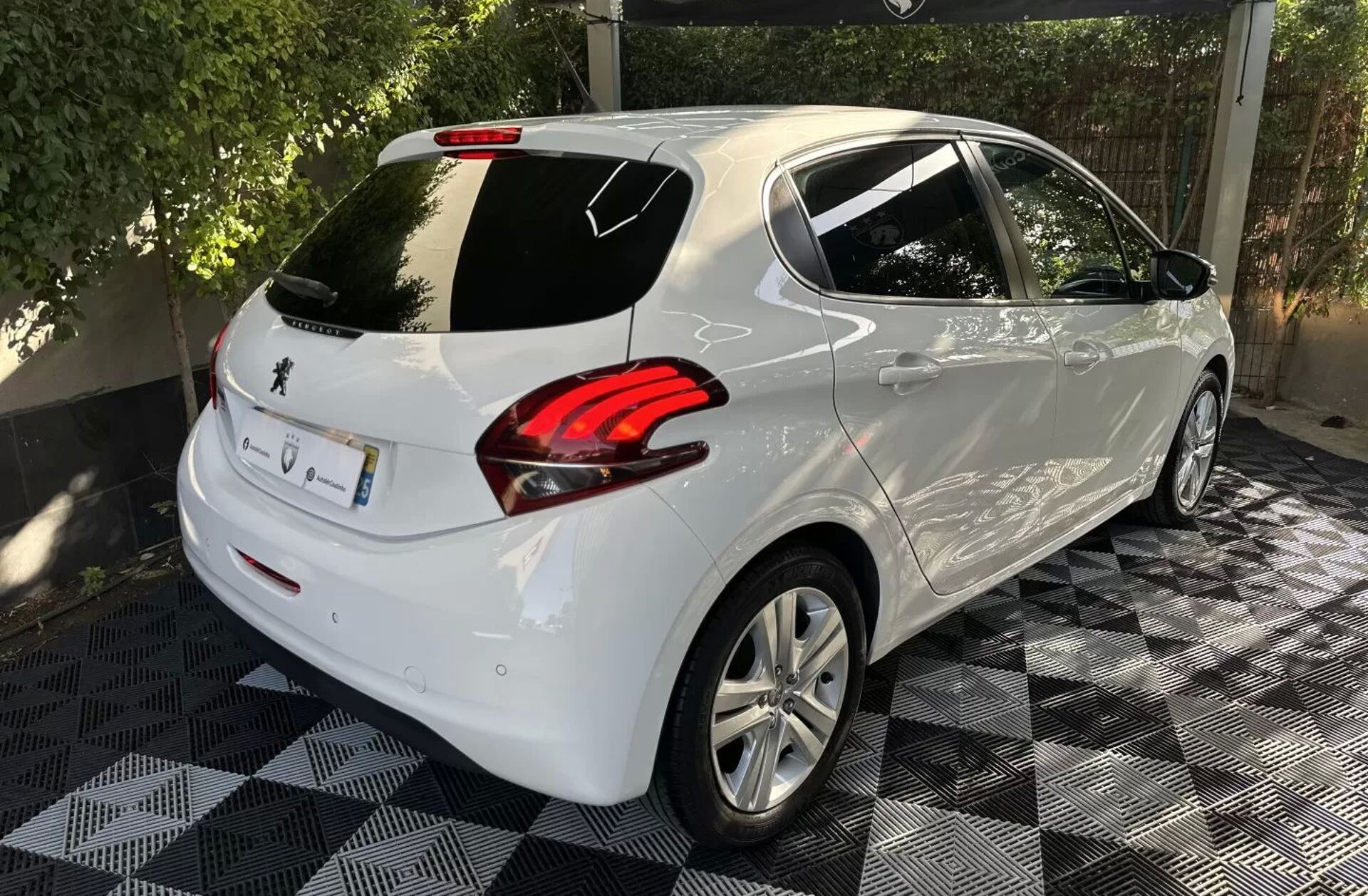 PEUGEOT 208 1.2 PureTech Style