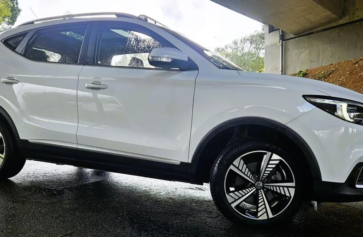 MG ZS 44.5 kWh Luxury