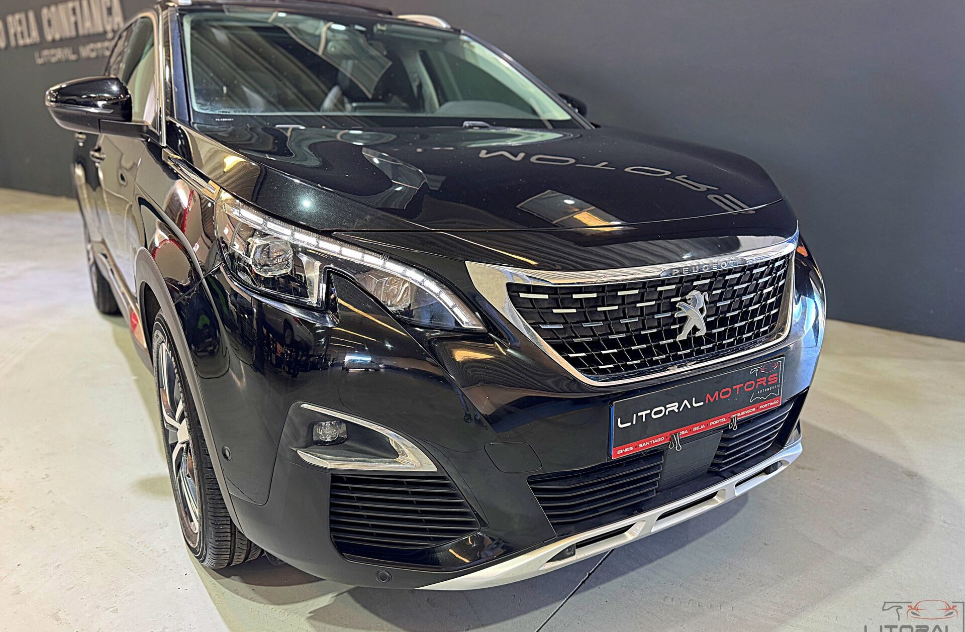 PEUGEOT 5008 1.2 PureTech Allure EAT8