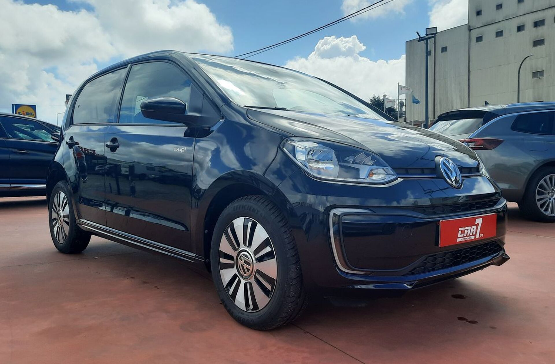 VOLKSWAGEN Up e-! Entry
