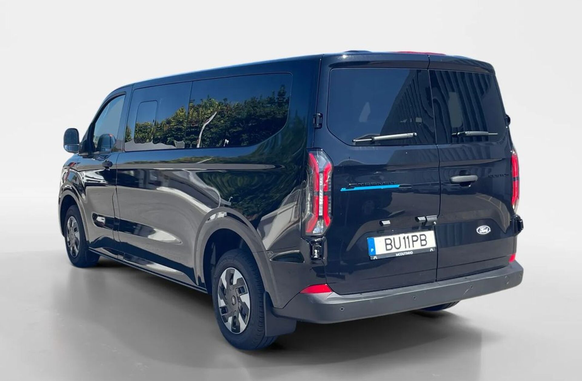 FORD Transit E-Tourneo Custom BEV 83 kWh Titanium