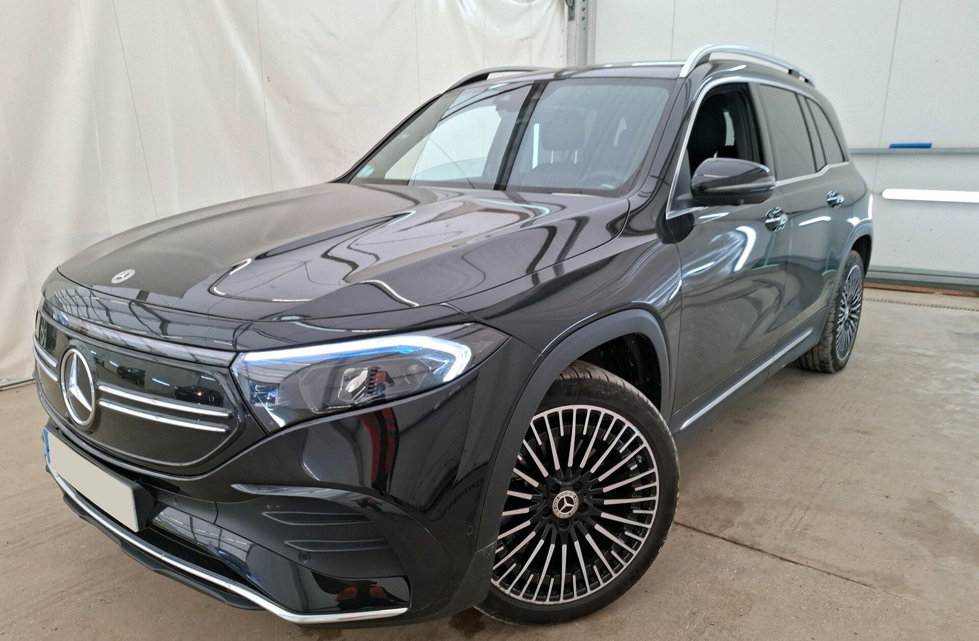 MERCEDES EQB 350 4Matic AMG Line
