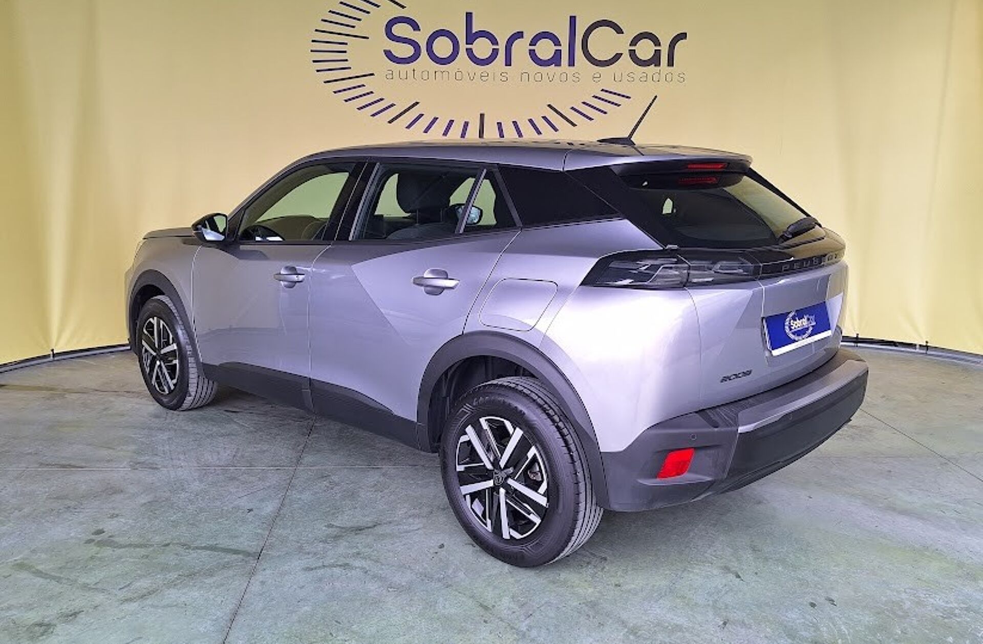 PEUGEOT 2008 1.2 PureTech Active Pack