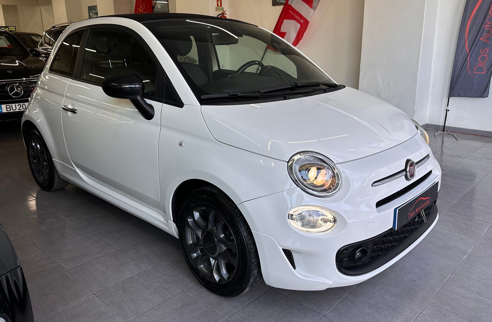 FIAT 500 C 1.0 Hybrid Sport