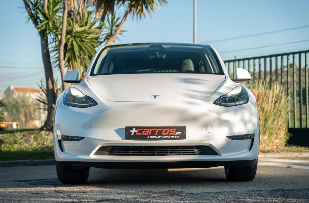 TESLA Model Y Tração Traseira