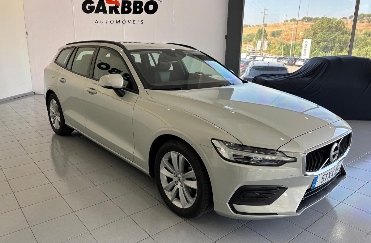 VOLVO V60 2.0 D3 Momentum