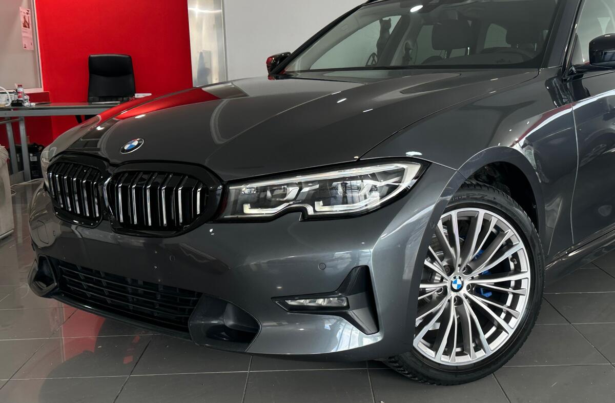 BMW Serie-3 318 d Touring Line Luxury Auto