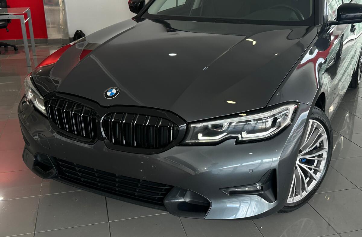 BMW Serie-3 318 d Touring Line Luxury Auto