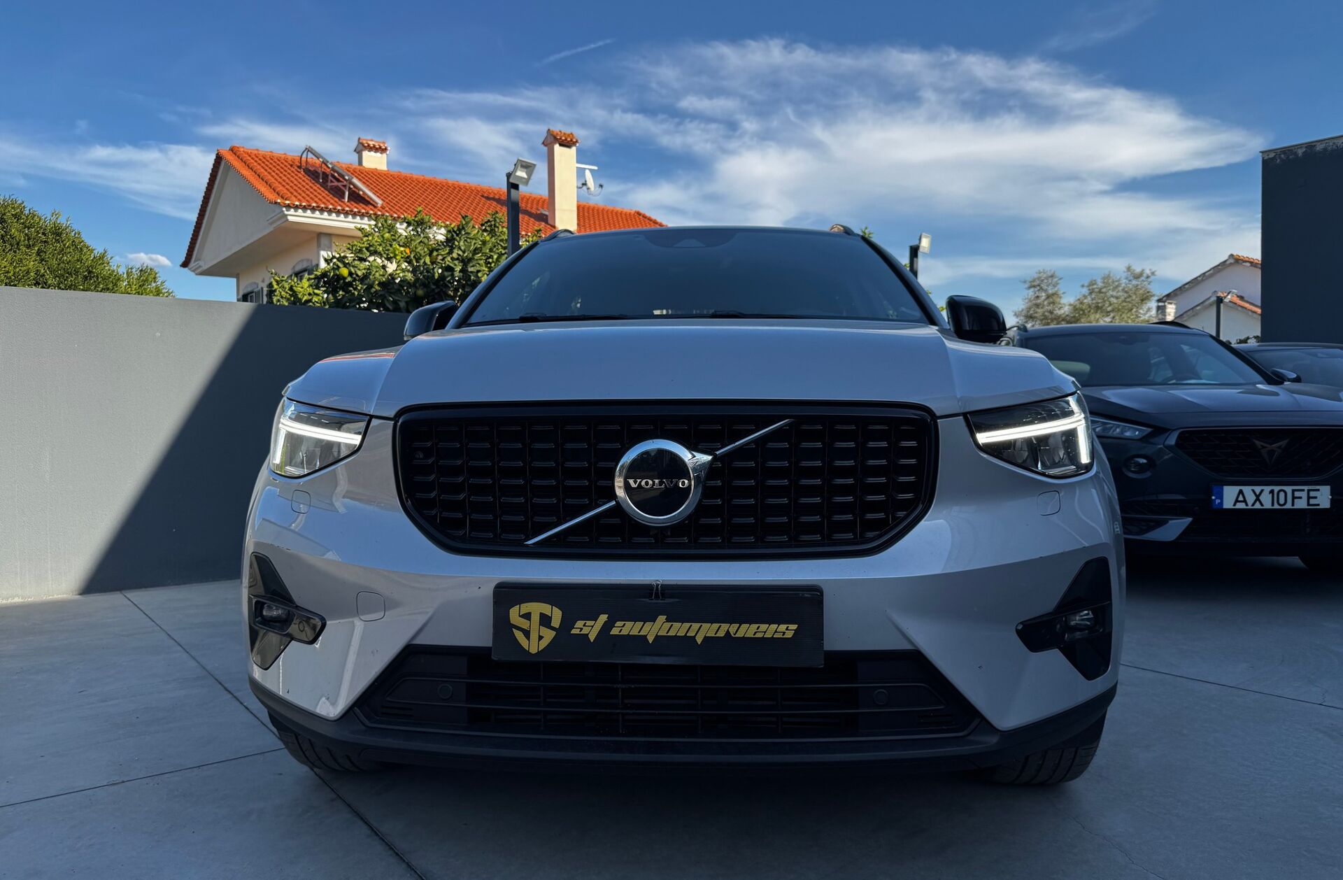 VOLVO XC40 1.5 T2 Plus Dark Auto