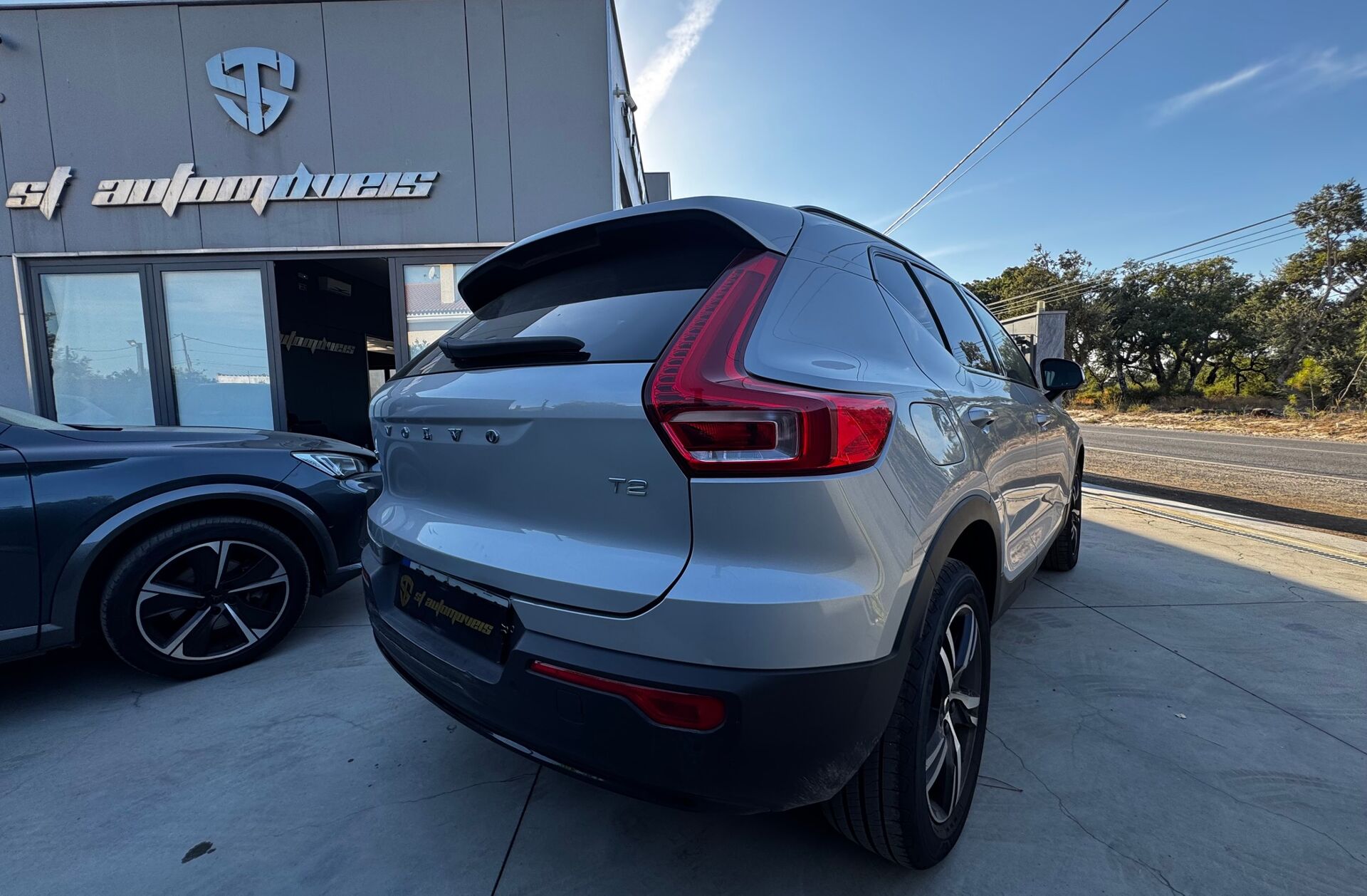 VOLVO XC40 1.5 T2 Plus Dark Auto