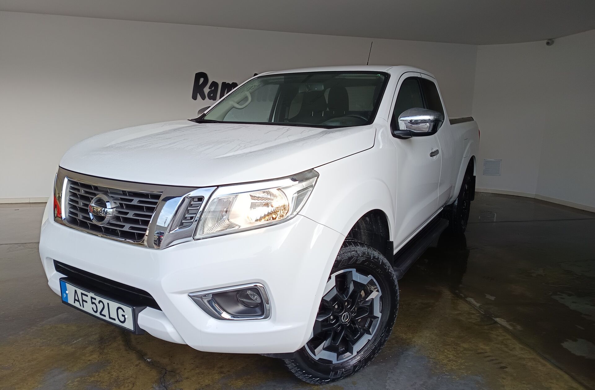 NISSAN Navara 2.3 dCi KC 4WD N-Connecta