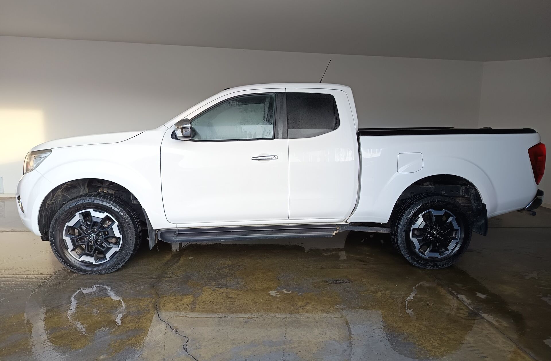 NISSAN Navara 2.3 dCi KC 4WD N-Connecta