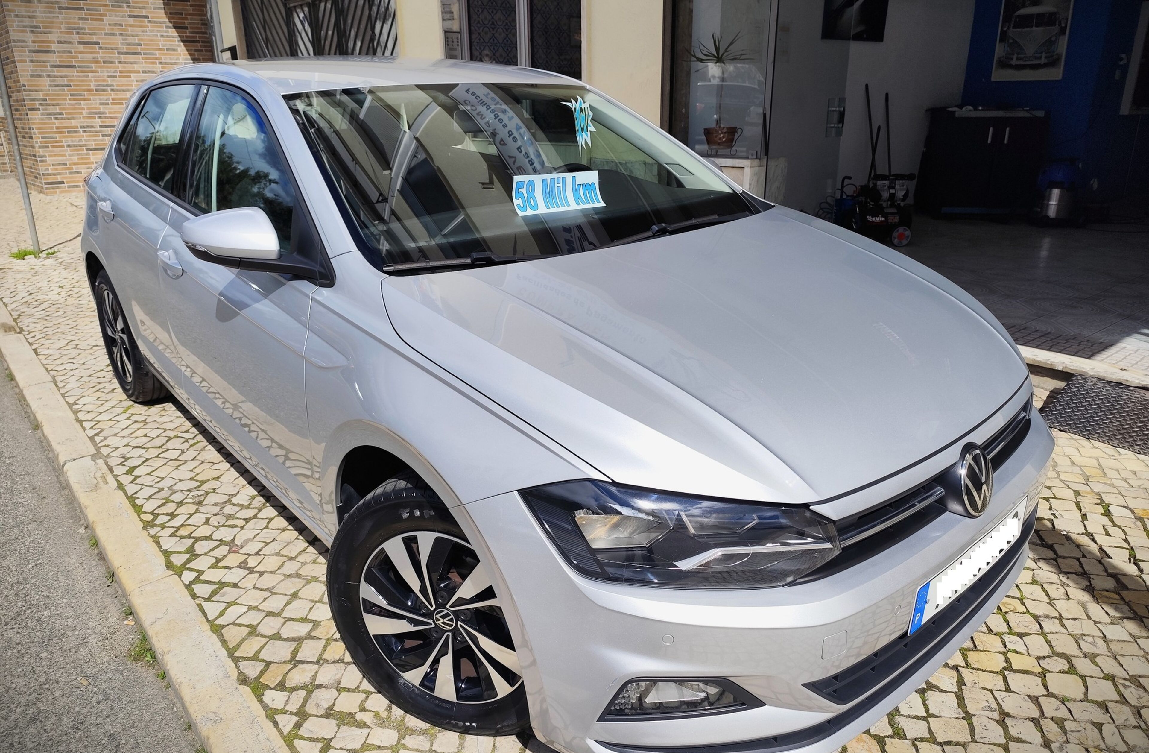 VOLKSWAGEN Polo 1.0 TSI Confortline