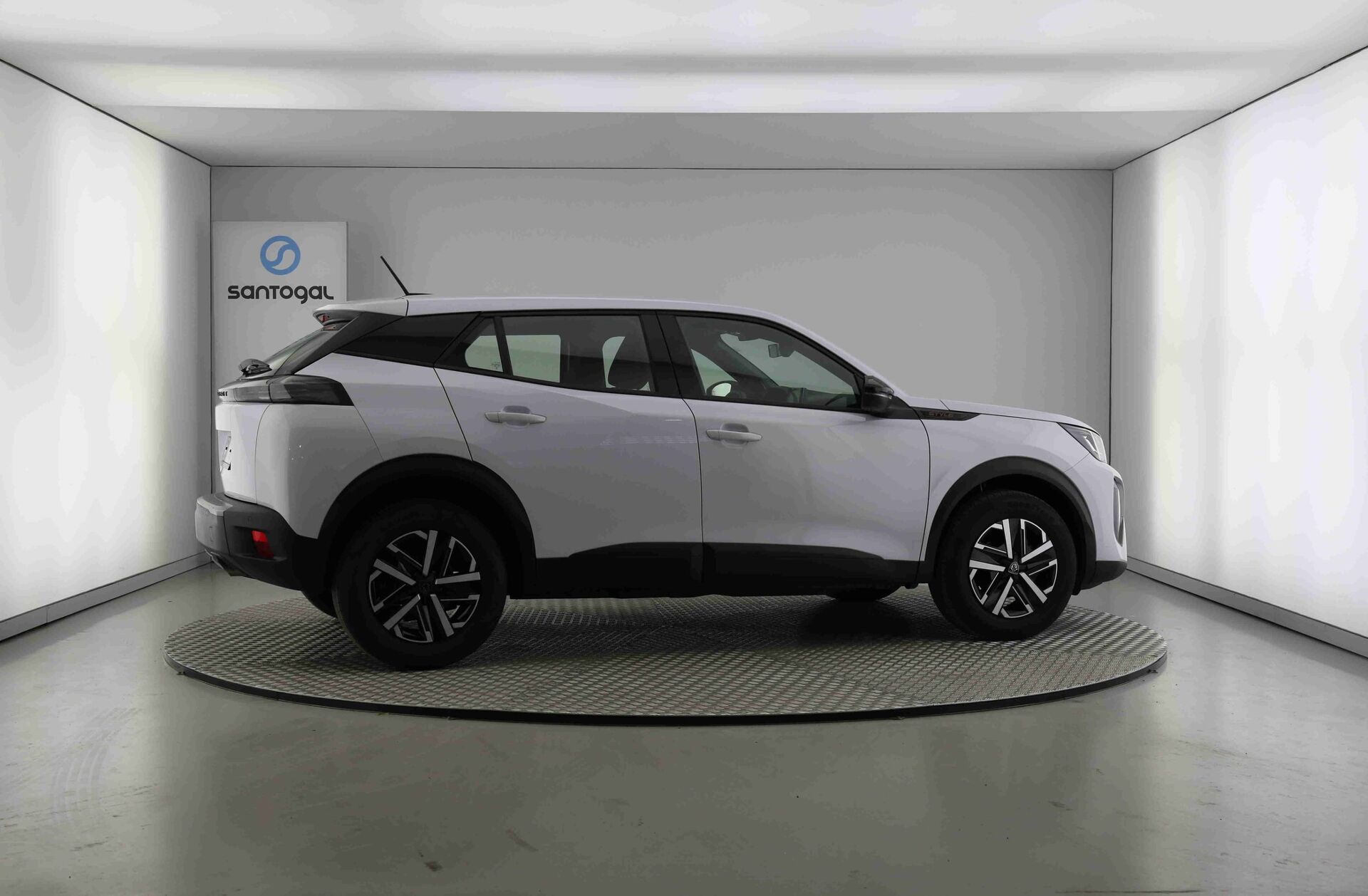 PEUGEOT 2008 1.2 PureTech Style