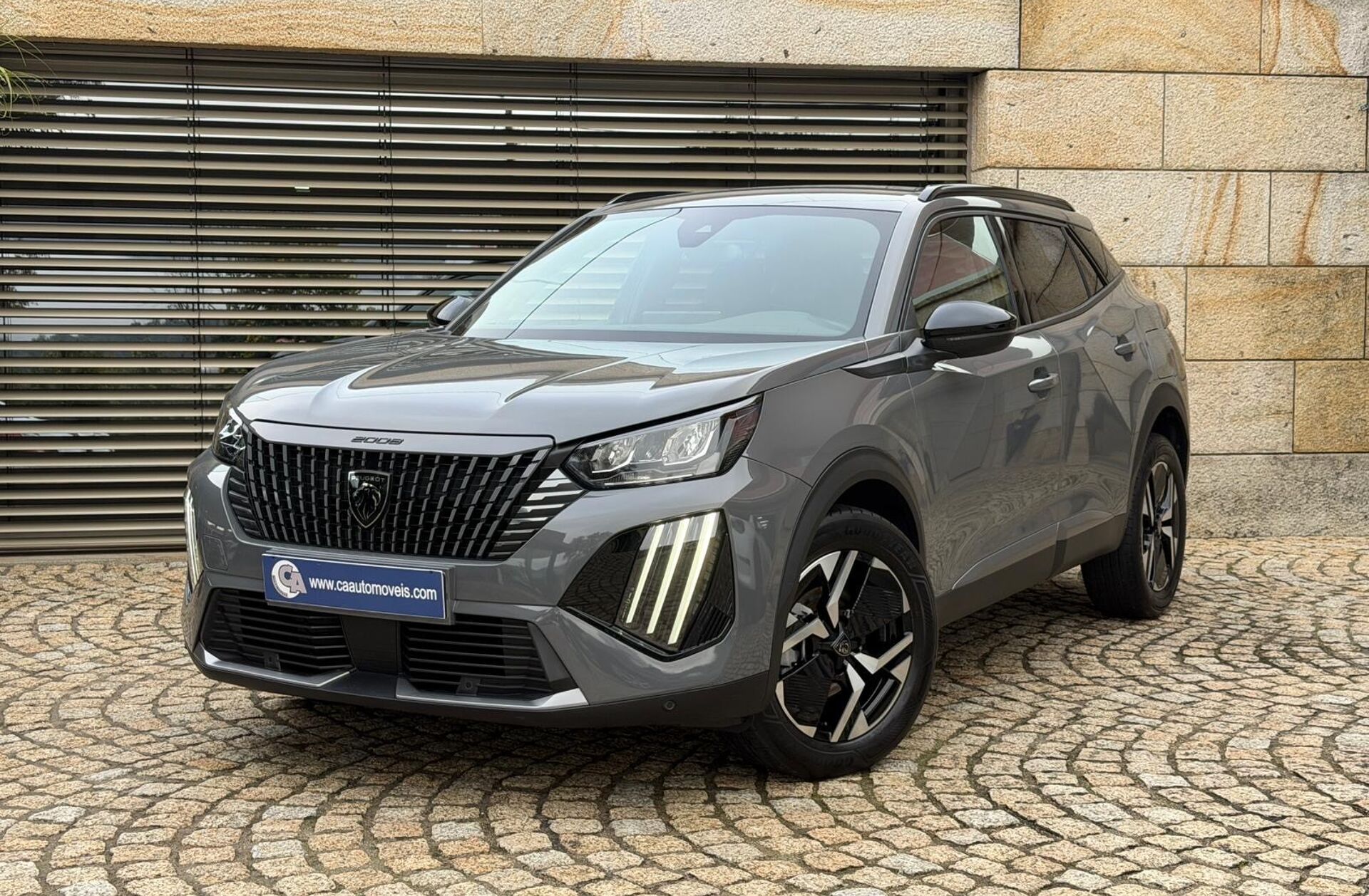 PEUGEOT 2008 1.2 PureTech Allure