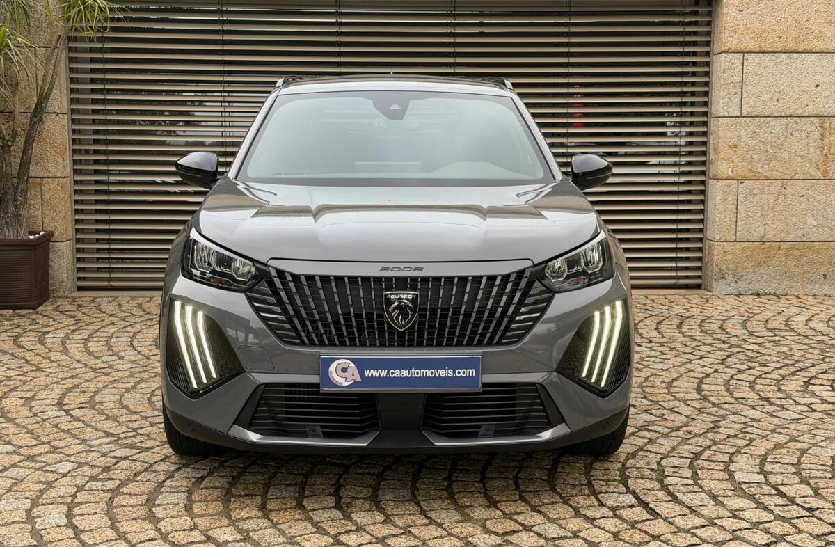 PEUGEOT 2008 1.2 PureTech Allure