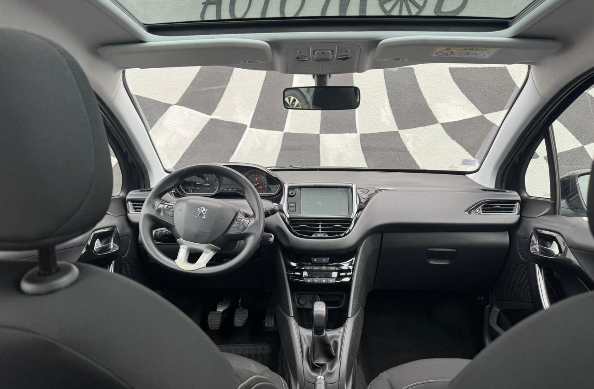 PEUGEOT 208 1.2 PureTech Allure