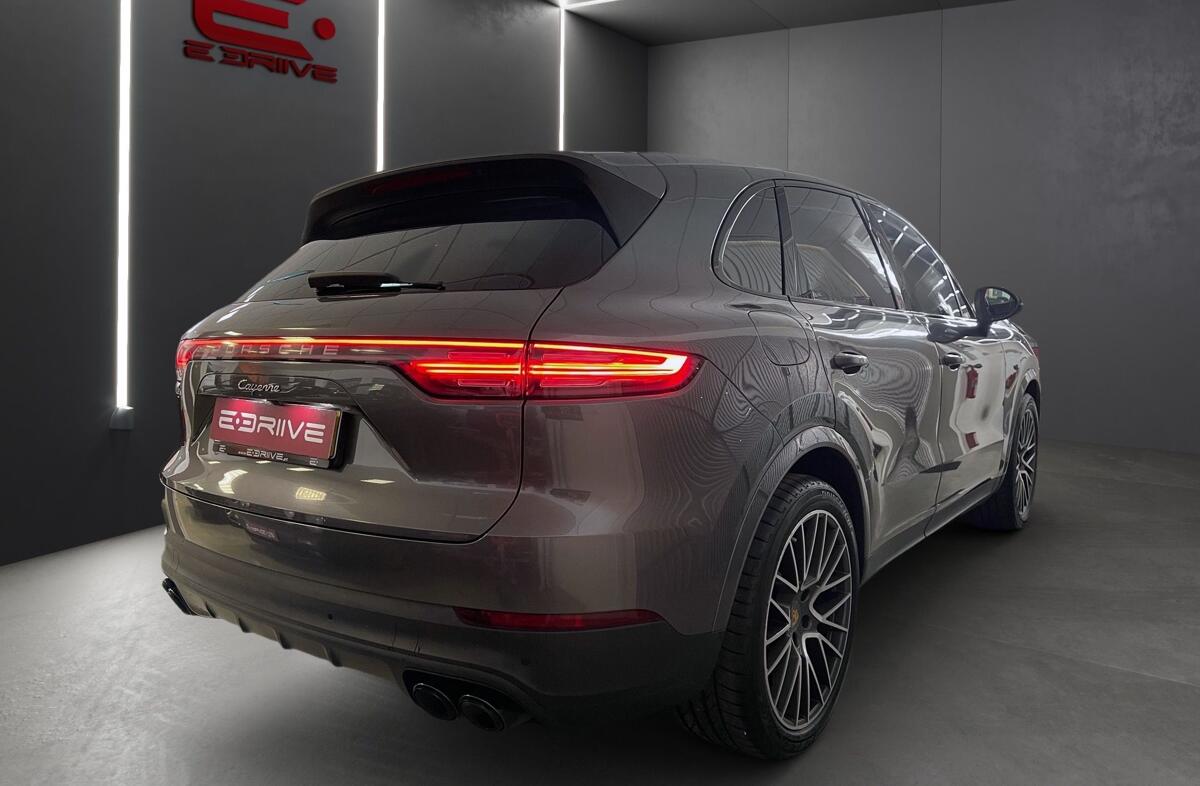 PORSCHE Cayenne Cayenne