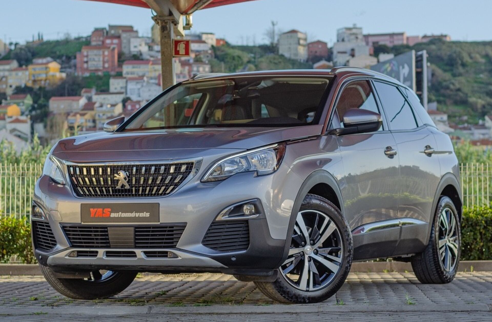 PEUGEOT 3008 1.5 BlueHDi Allure