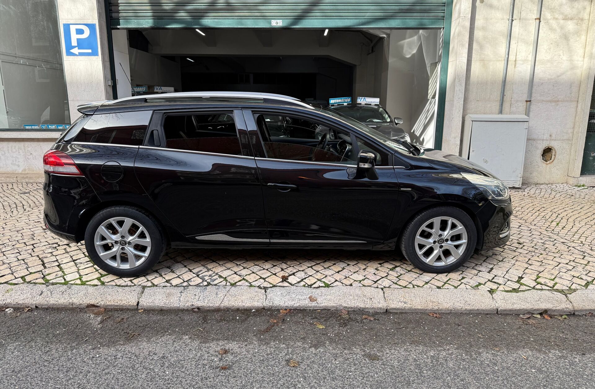 RENAULT Clio 1.5 dCi Limited EDC