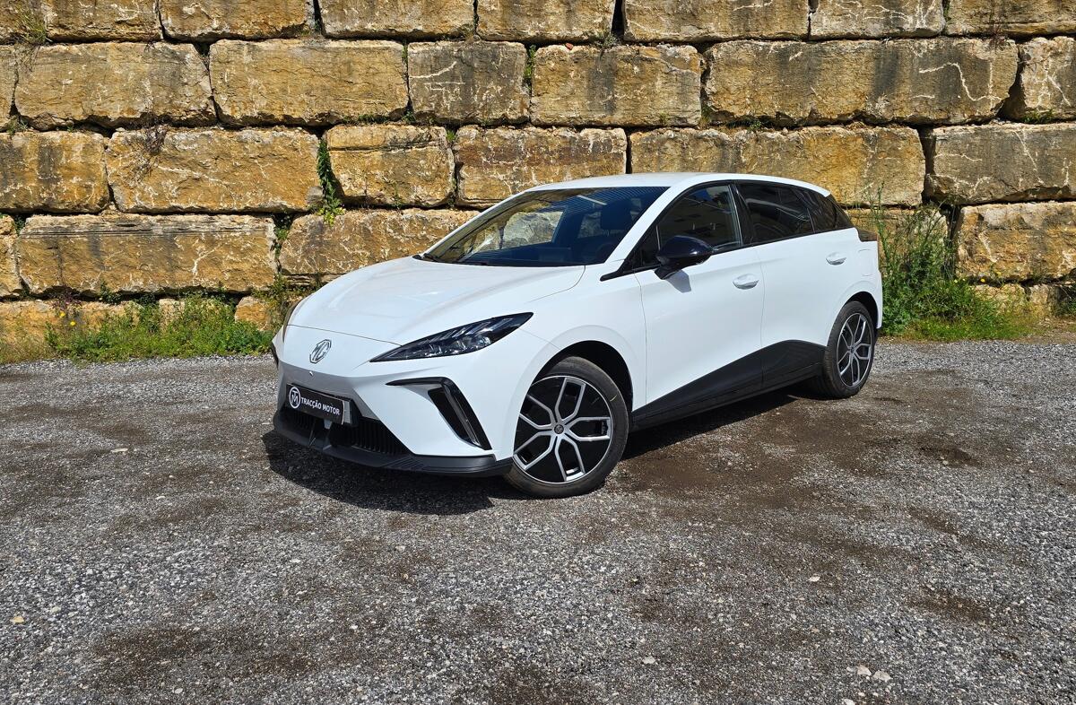 MG MG4 64 kWh Luxury