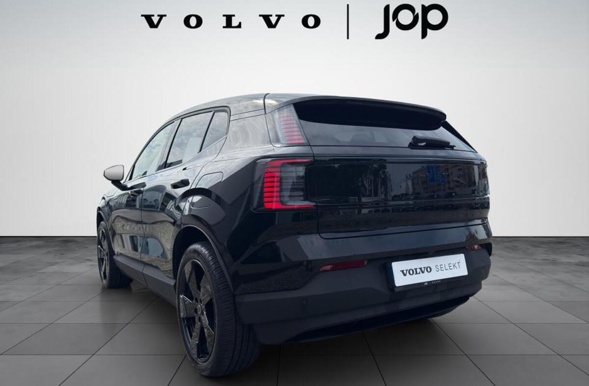 VOLVO EX30 51 kWh Single Motor Core