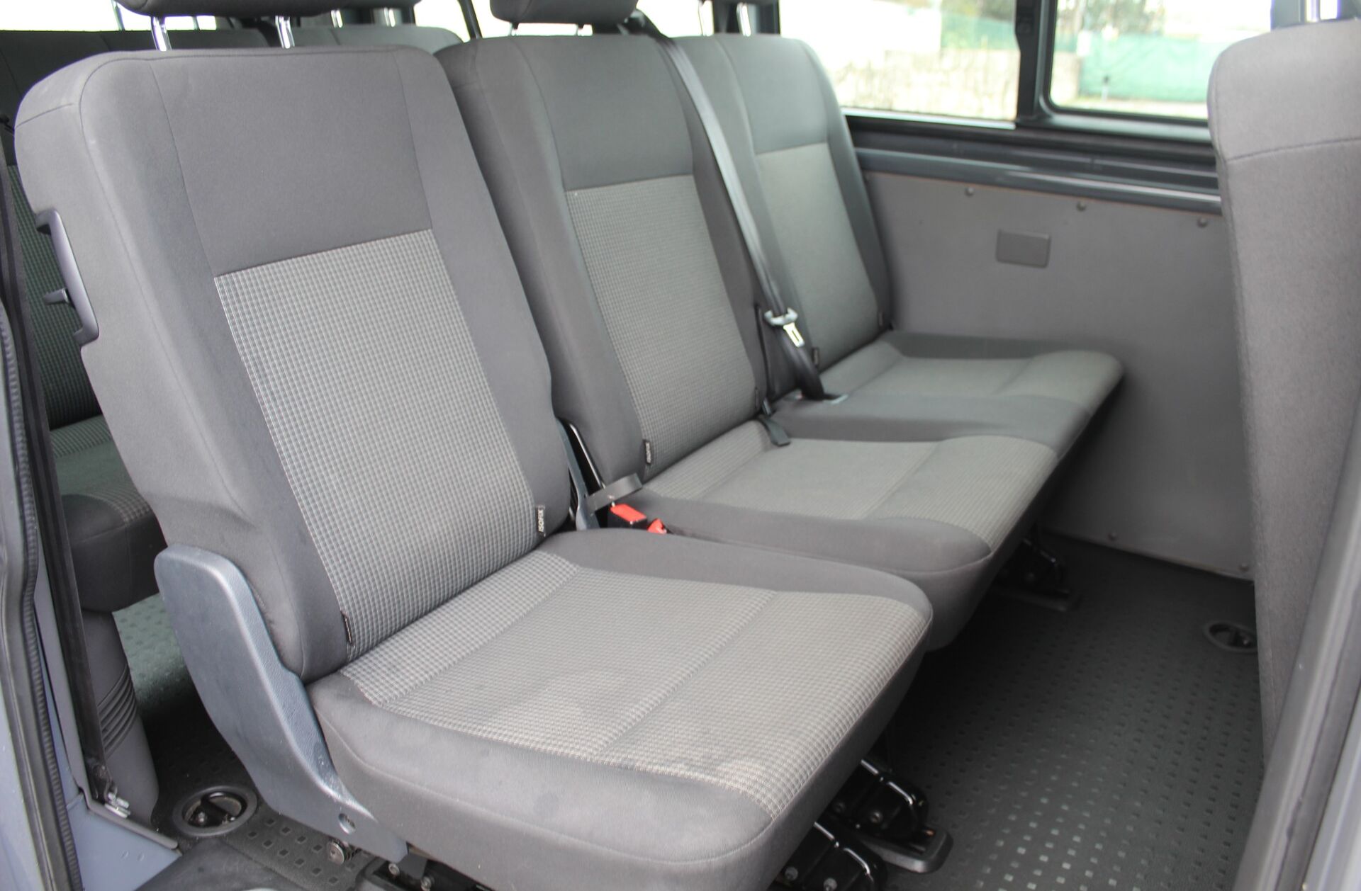 VOLKSWAGEN Transporter 2.0 TDI Business