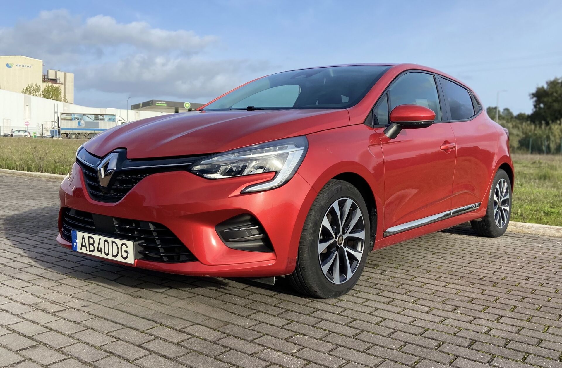 RENAULT Clio 1.0 TCe Intens