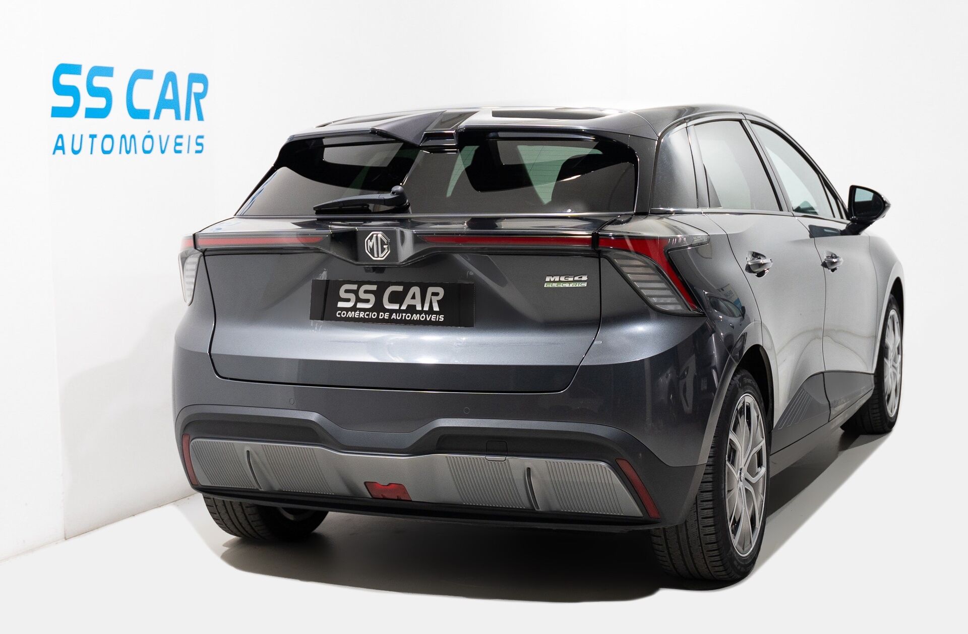 MG MG4 64 kWh Luxury