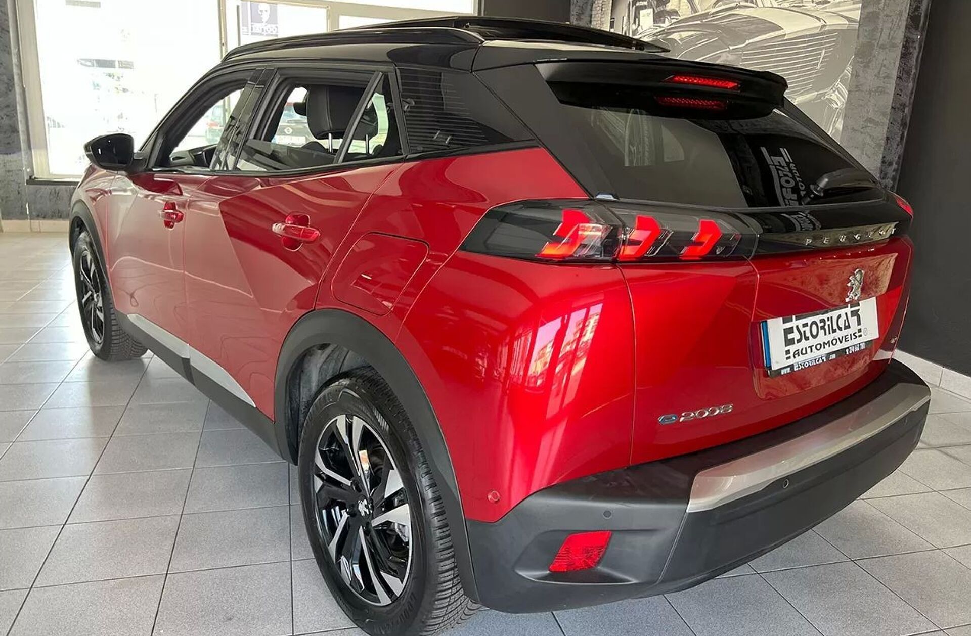 PEUGEOT 2008 e- 50 kWh GT
