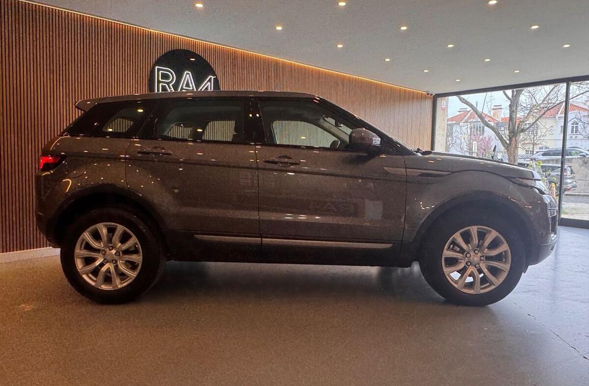 LAND ROVER Range Rover Evoque 2.0 eD4 SE
