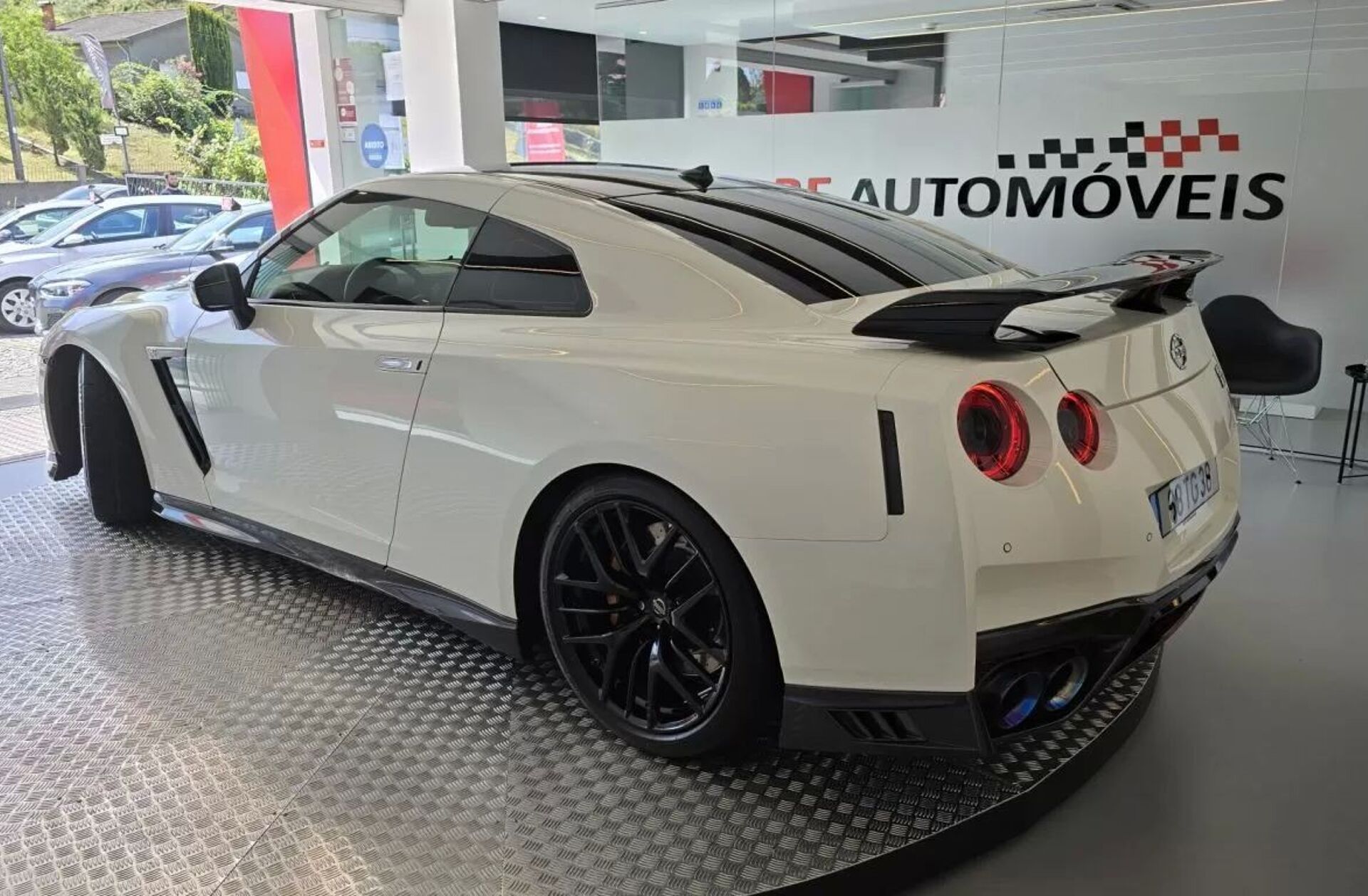 NISSAN GT-R 3.8 V6