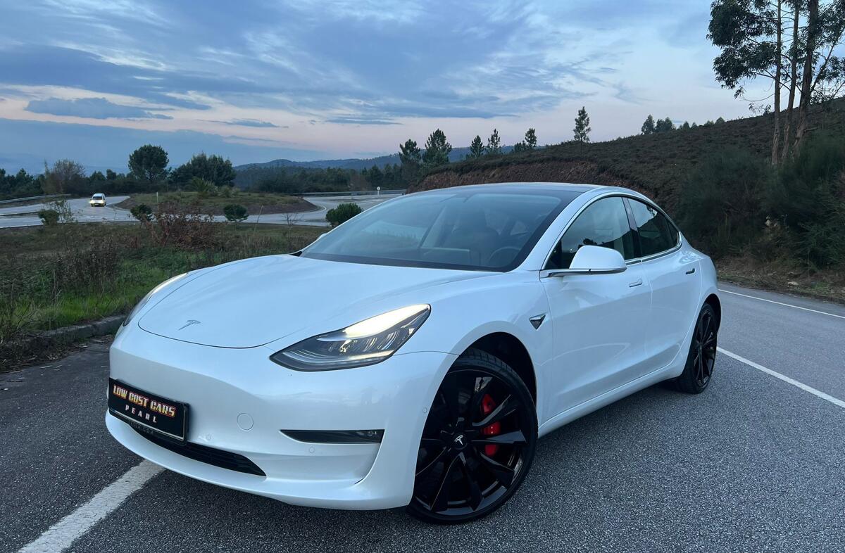 TESLA Model 3 Performance Dual Motor AWD