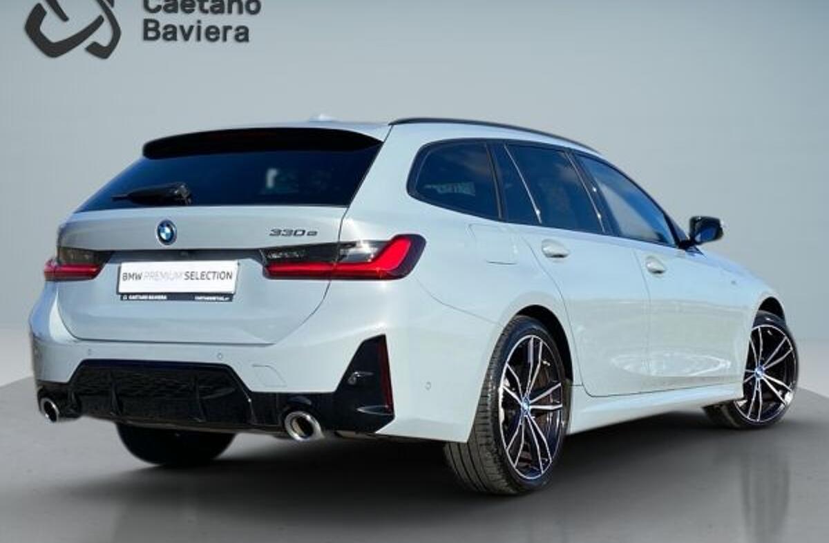 BMW Serie-3 320 e Touring Pack Desportivo M Auto