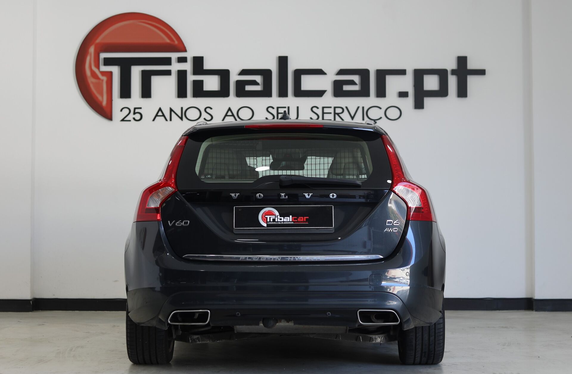 VOLVO V60 2.4 D6 Summum AWD Phev