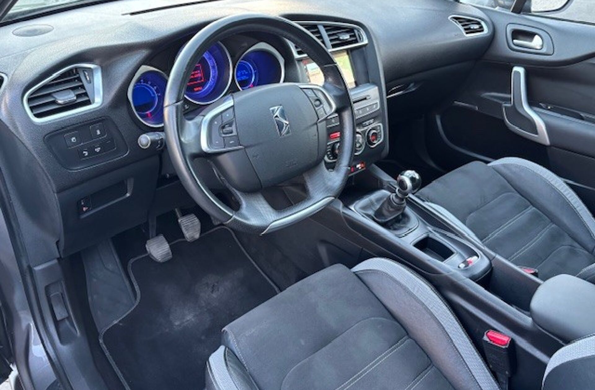 DS DS 4 CB 1.6 BlueHDi So Chic