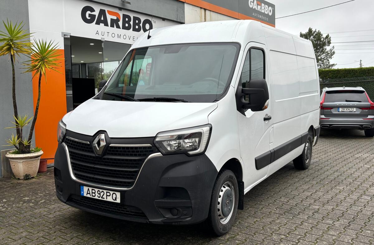 RENAULT Master 2.3 dCi L2H2 3.3T
