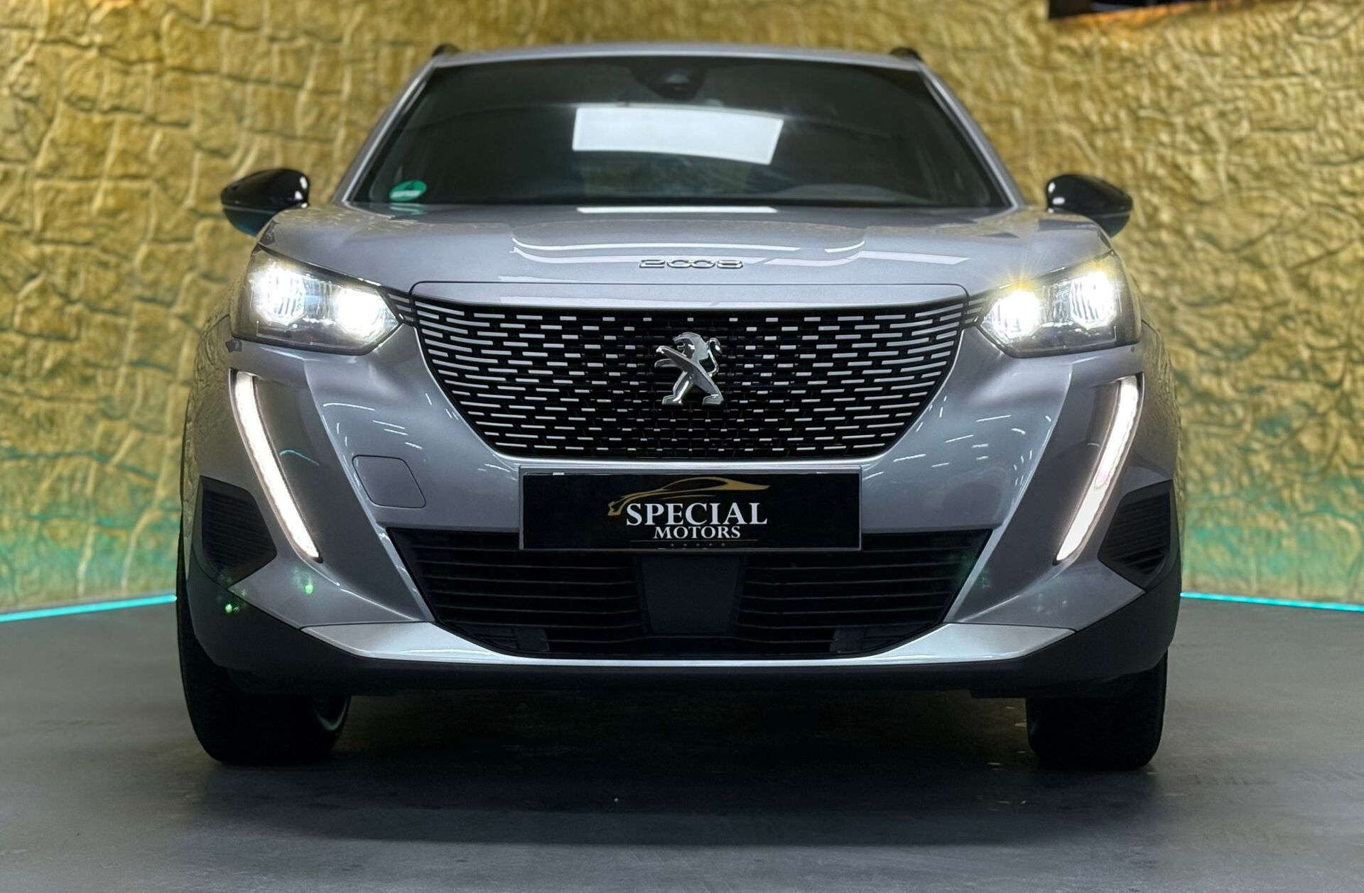 PEUGEOT 2008 e- 50 kWh GT