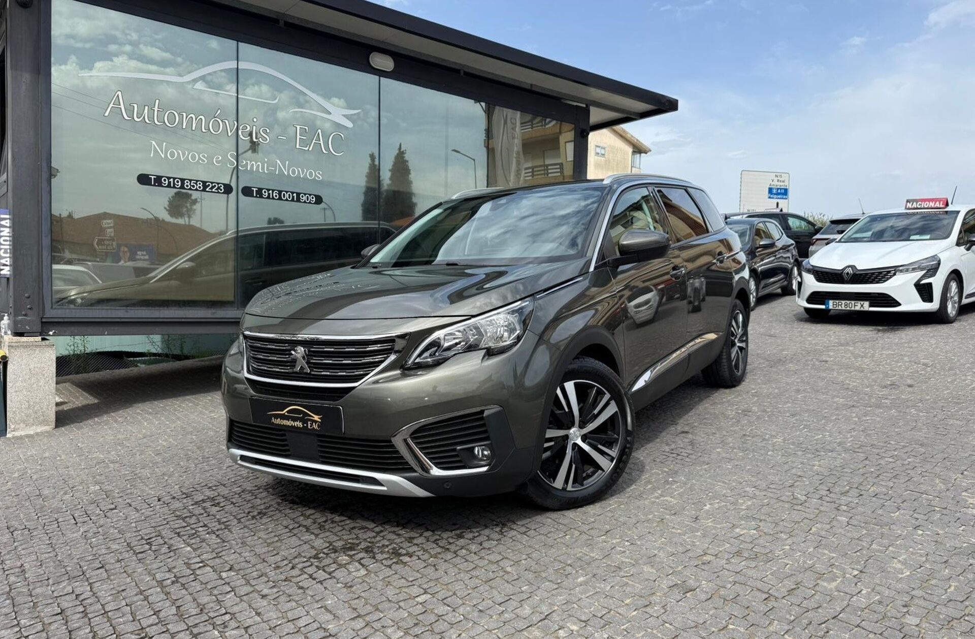 PEUGEOT 5008 1.5 BlueHDi Allure