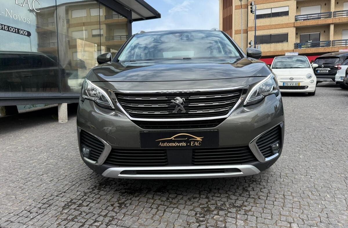 PEUGEOT 5008 1.5 BlueHDi Allure