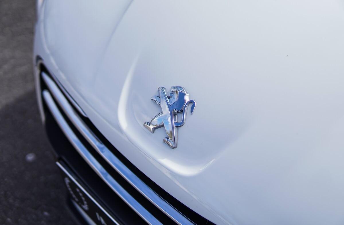 PEUGEOT 508 2.0 HDi Hybrid4 2-Tronic