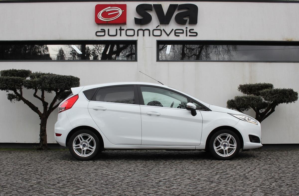 FORD Fiesta 1.0 T EcoBoost Titanium